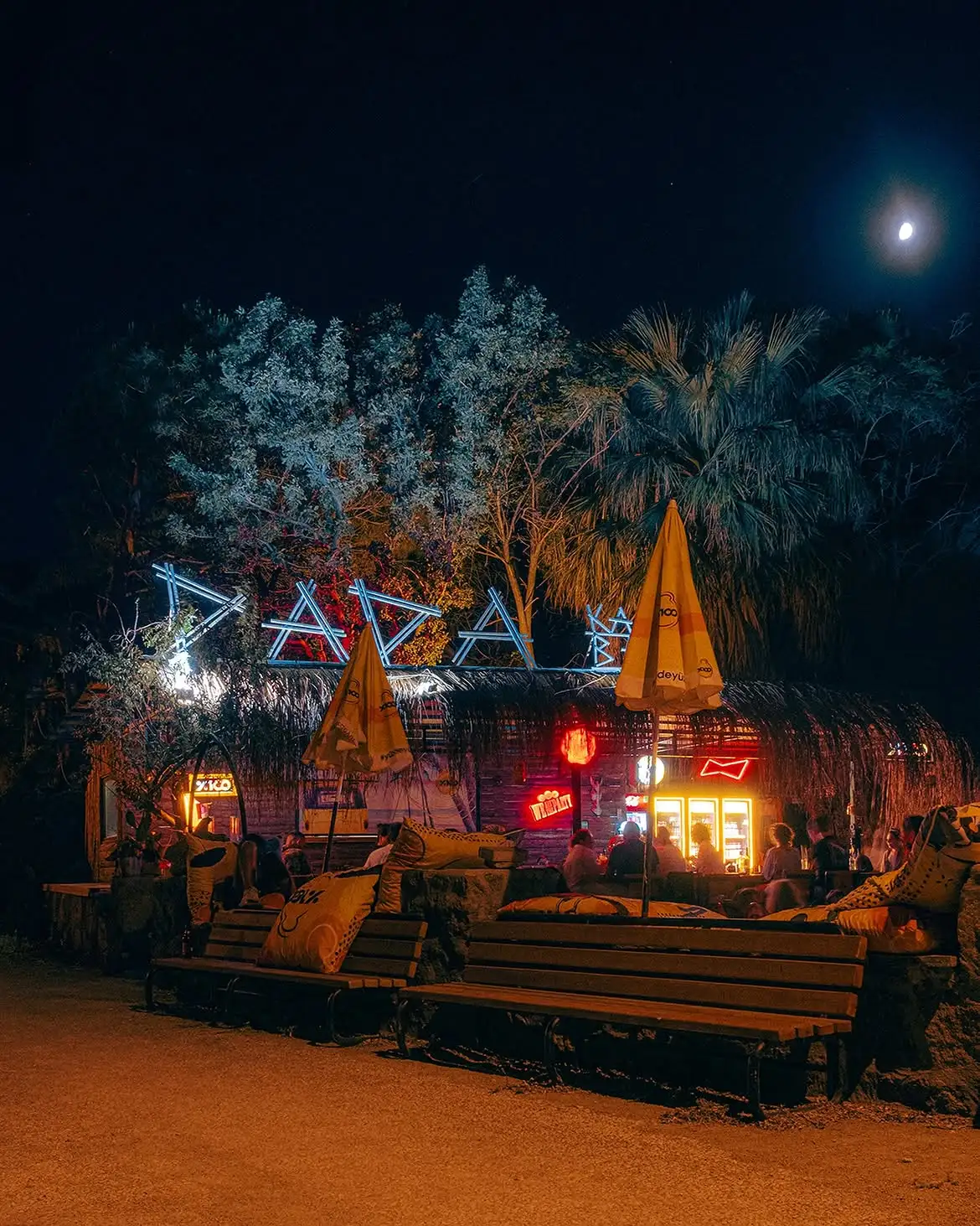Dada Kamp gece atmosferi